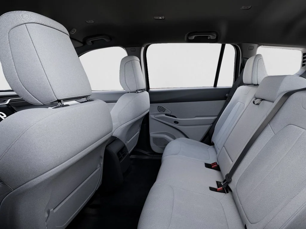 New 2026 Diamond Black Crystal Pearl-Coat Exterior Paint Jeep Laredo image 23