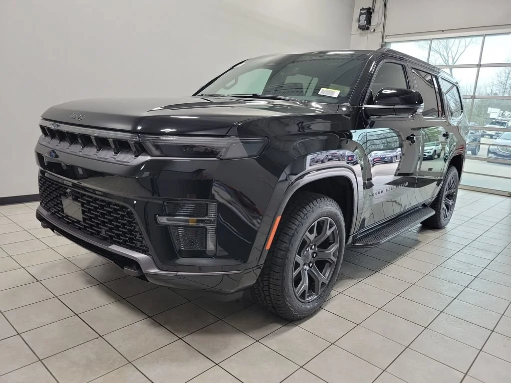 New 2026 High Gloss Black Exterior Paint Jeep Upland image 3