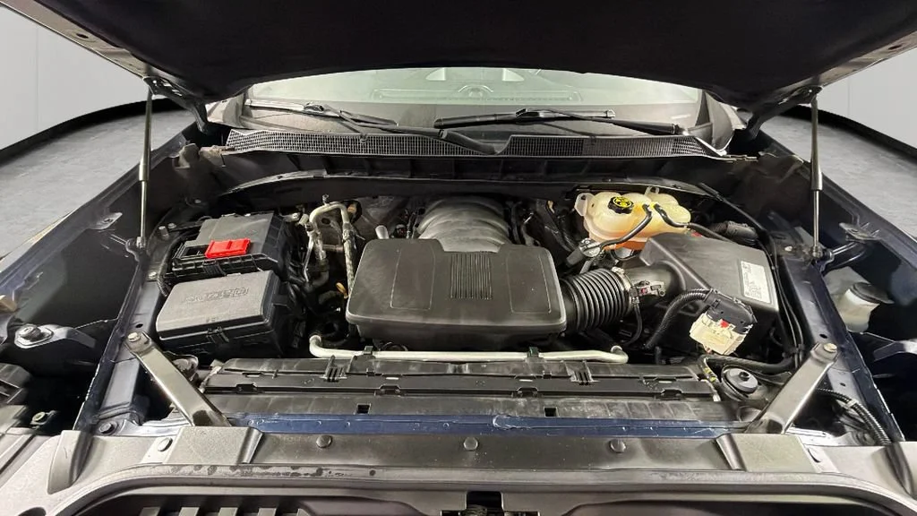 Used 2020 NORTHSKY BLUE METALLIC Chevrolet RST image 38