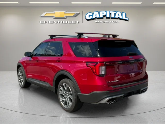 Used 2025 Red Ford Platinum image 3