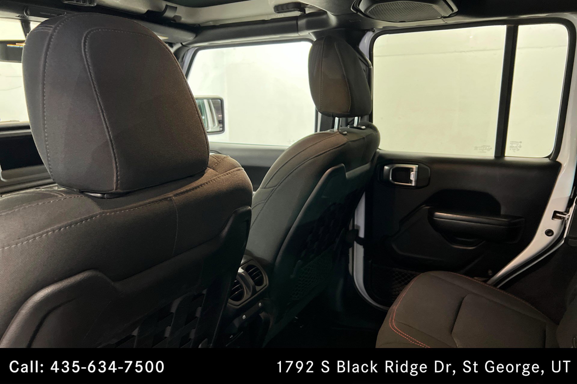 Used 2019 Bright White Clearcoat Jeep Rubicon image 20