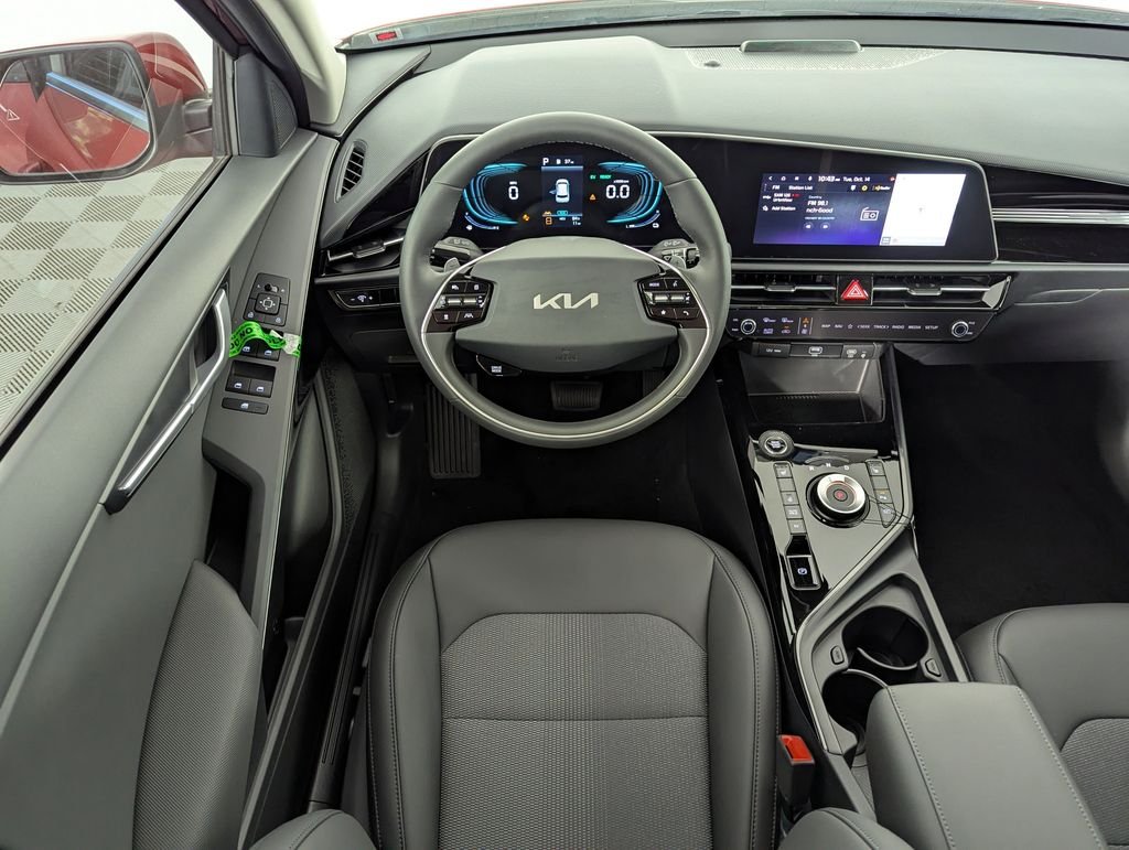 2025 Kia Niro EX - Photo 14