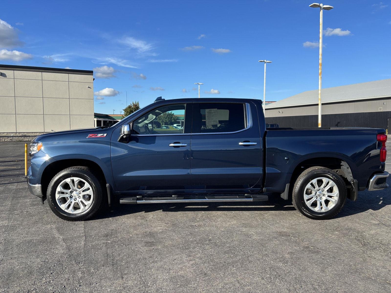 Used 2022 Northsky Blue Metallic Chevrolet LTZ image 4