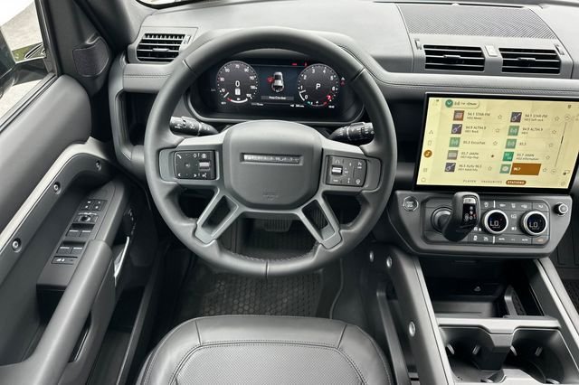 New 2026 Borasco Grey Land Rover X-Dynamic SE image 13
