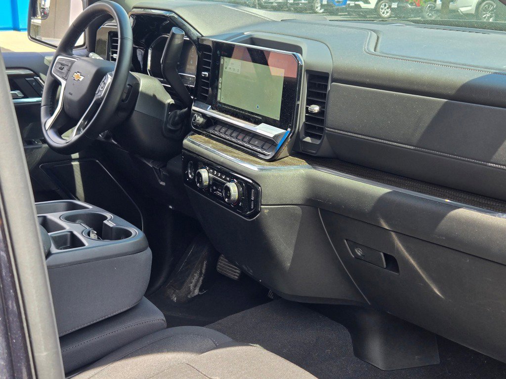 2024 Chevrolet Silverado 1500 LT - Photo 9