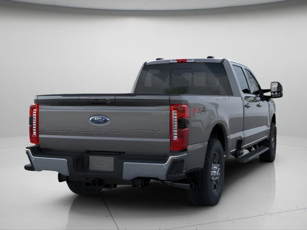 New 2026 Carbonized Gray Metallic Ford LARIAT image 9