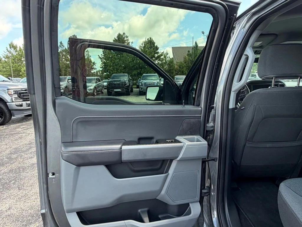 Used 2025 Gray Ford XLT image 24
