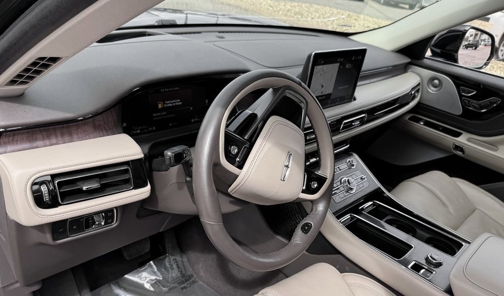 Used 2022 Blue Lincoln Reserve image 17