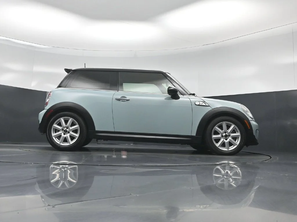 Used 2013 Blue MINI Base image 44