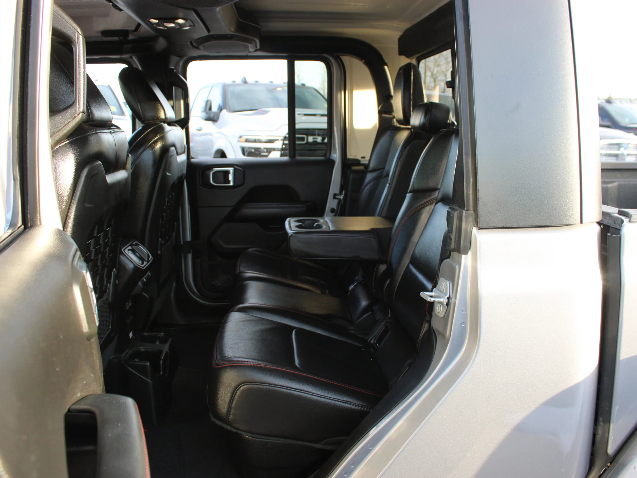 Certified Used 2020 Silver Jeep Rubicon * One Owner | V6 | Trailer Tow | Heated Seats | Alpine | Apple CarPlay | Diff Locks image 17