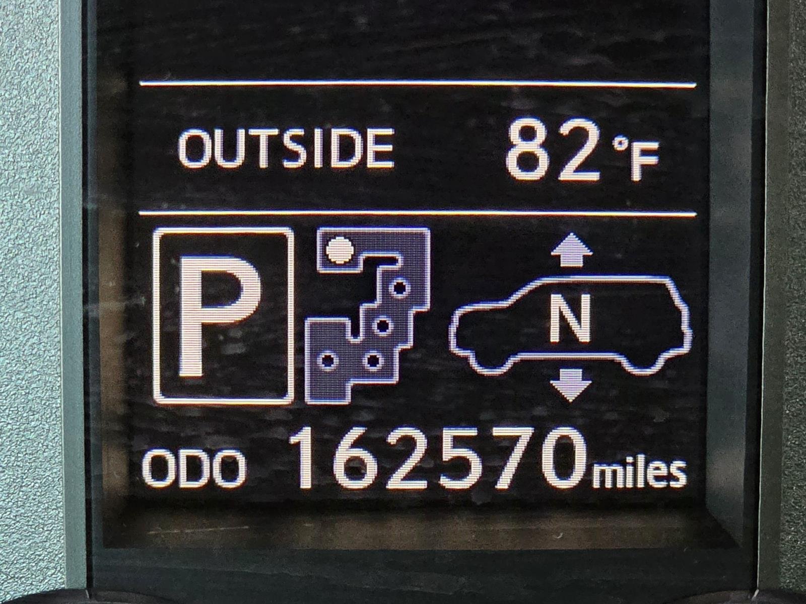 Used 2015 Silver Lexus 570 image 42