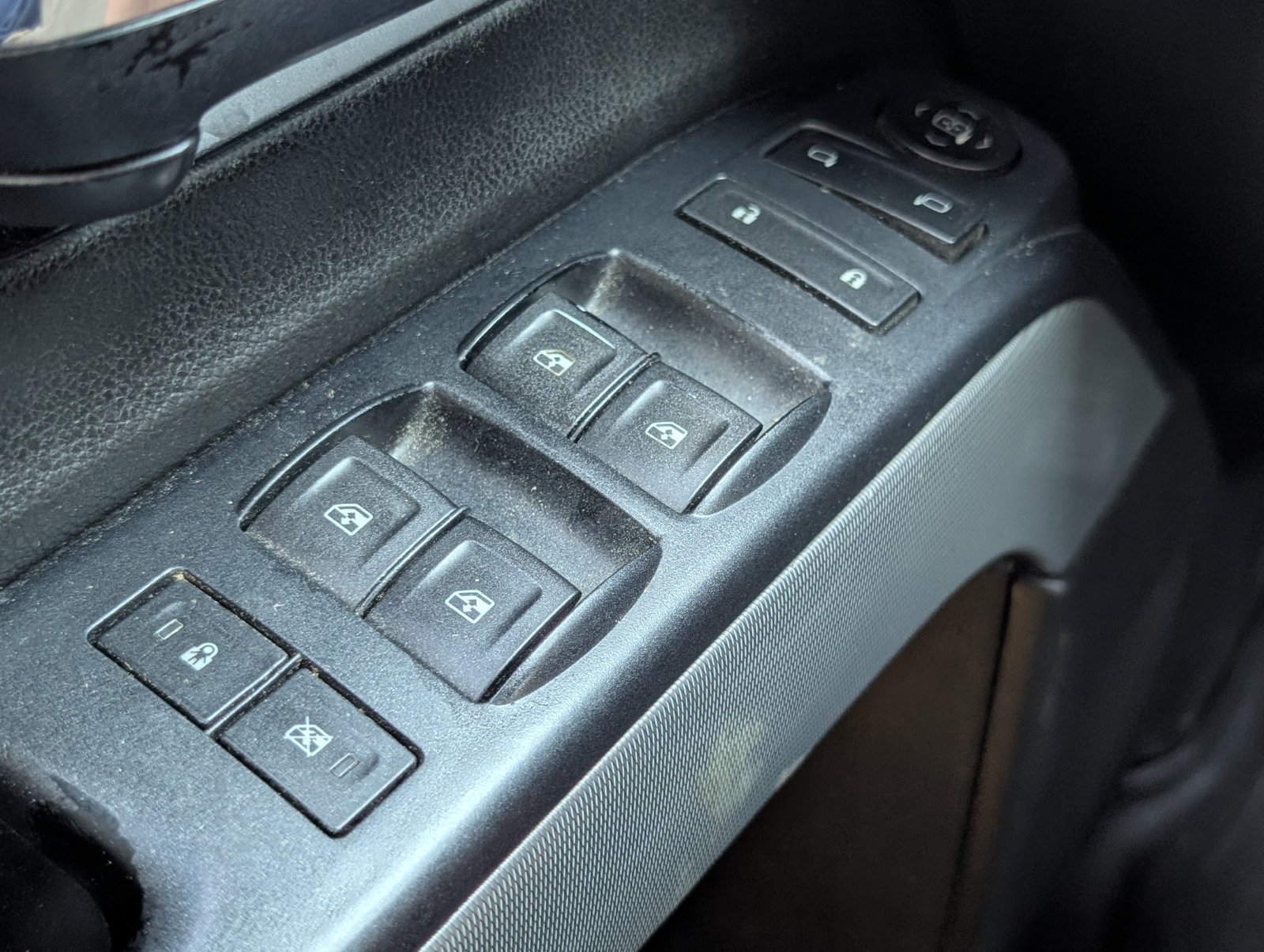 Used 2014 DEEP RUBY METALLIC Chevrolet LT image 11