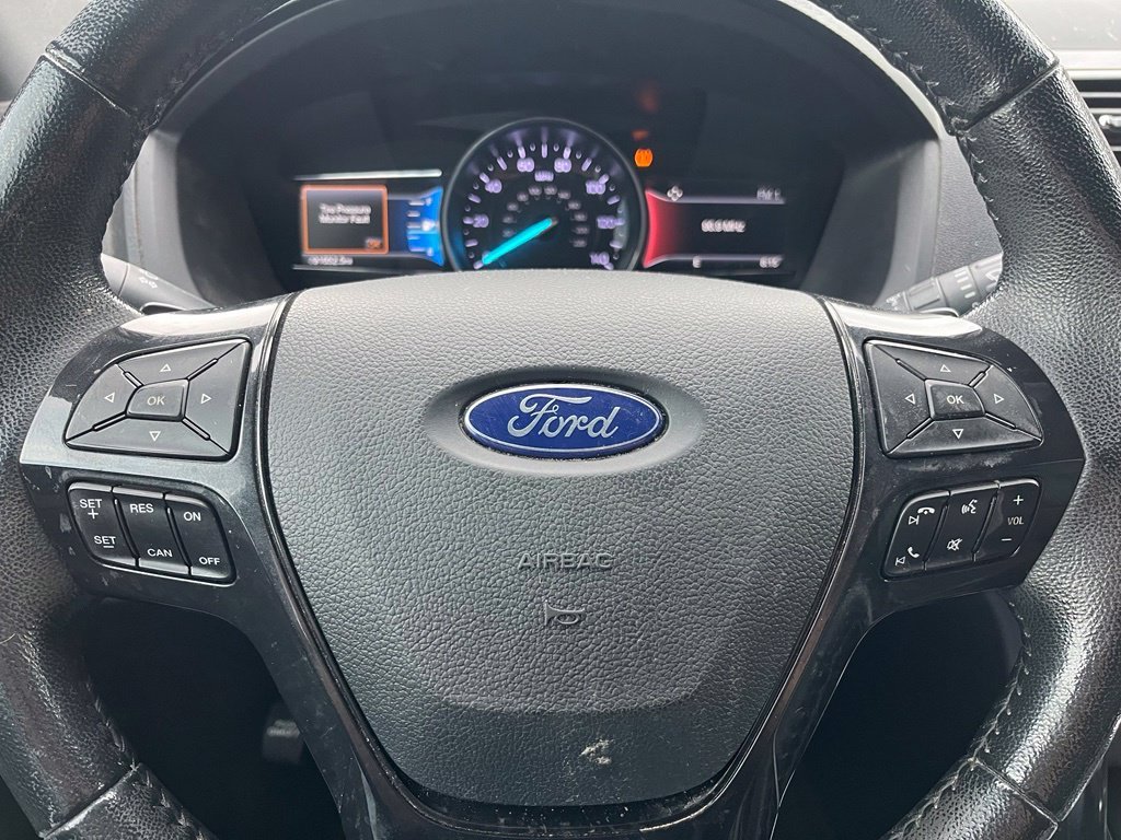 Used 2017 Magnetic Metallic Ford XLT image 8