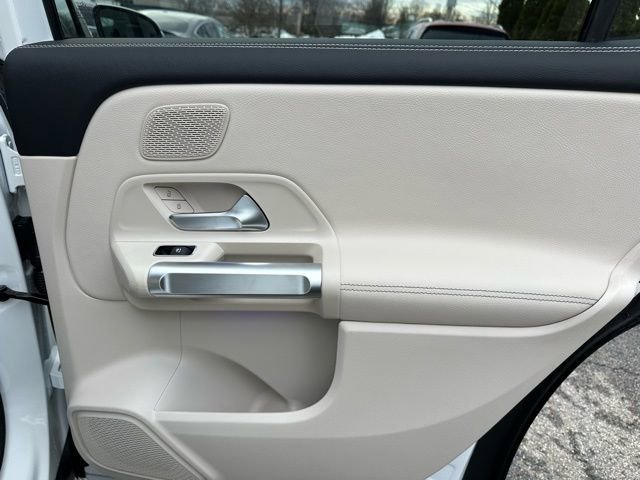 New 2026 Polar White Mercedes-Benz GLB 250 image 58