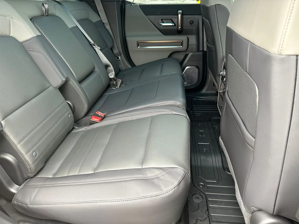 Used 2025 Black GMC 2X image 15