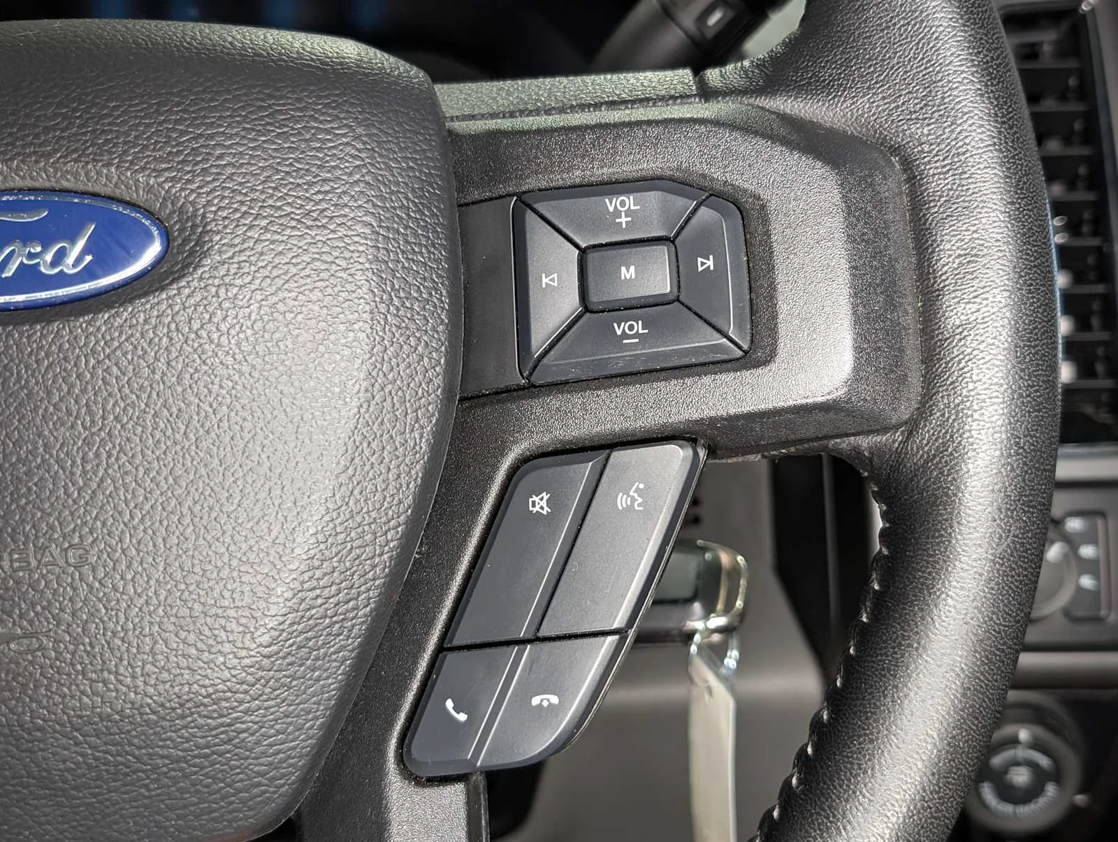Used 2019 Magnetic Ford XLT image 36