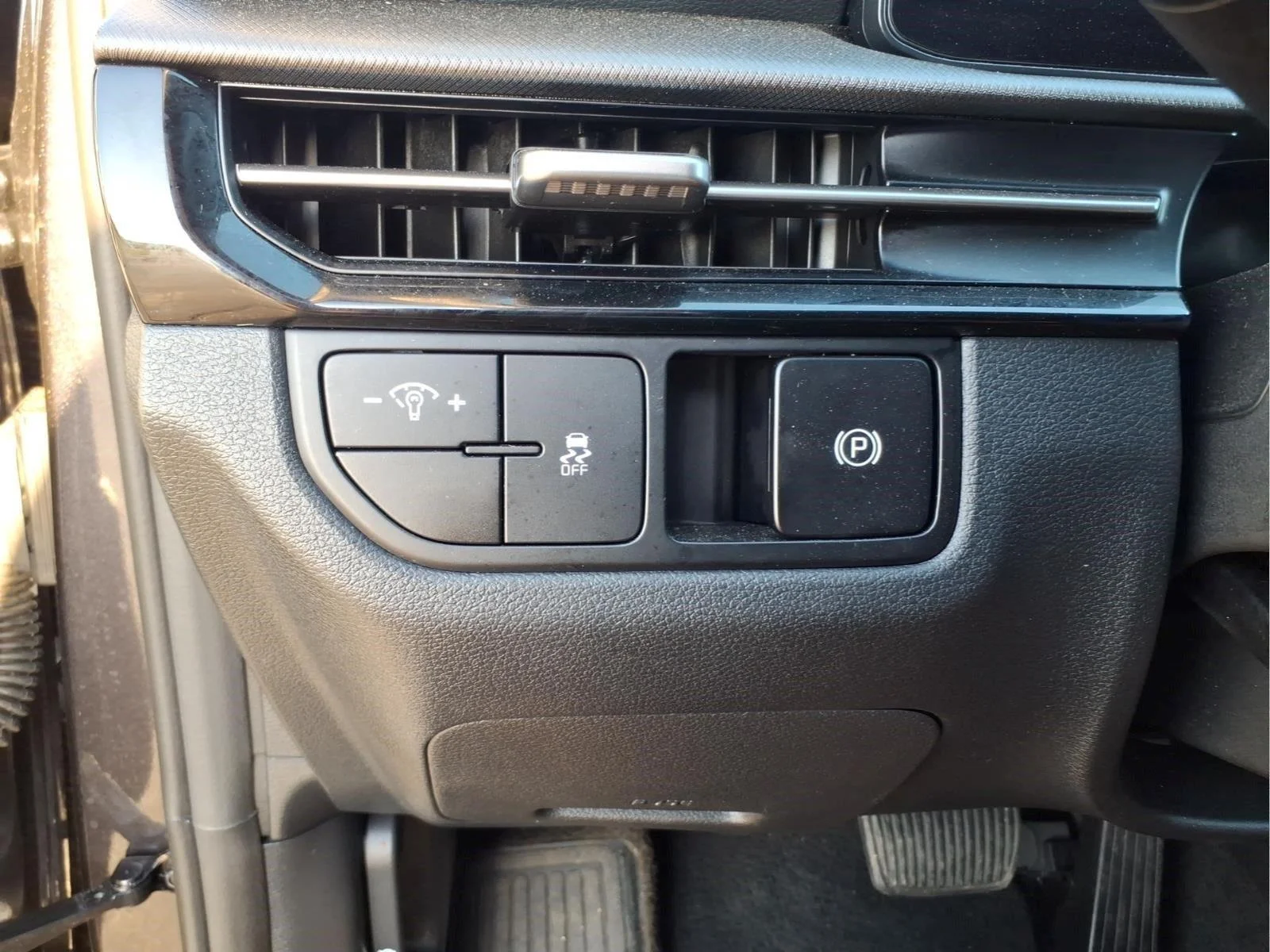 Used 2026 Panthera Metal Kia LX image 29