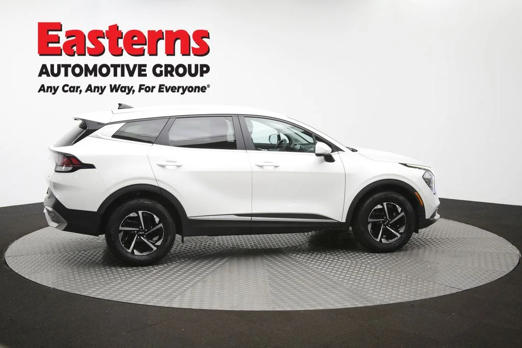 Used 2023 White Kia LX image 43