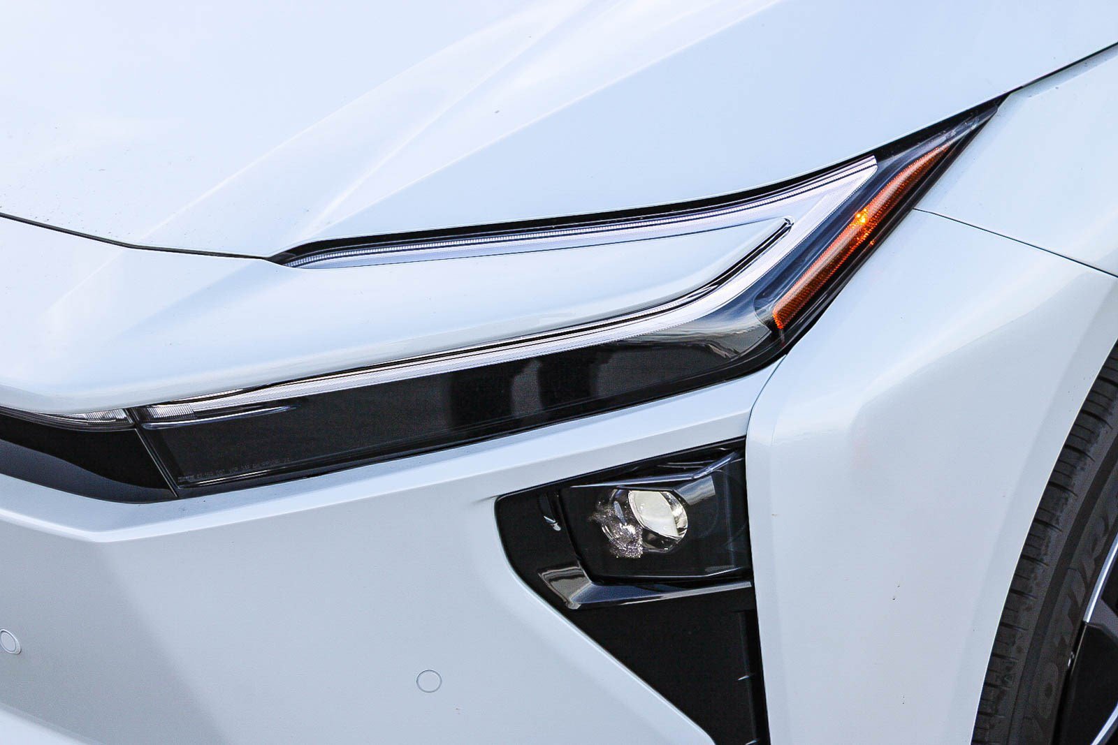 New 2026 Wind Chill Pearl <sup>1</sup> Toyota  XLE image 4