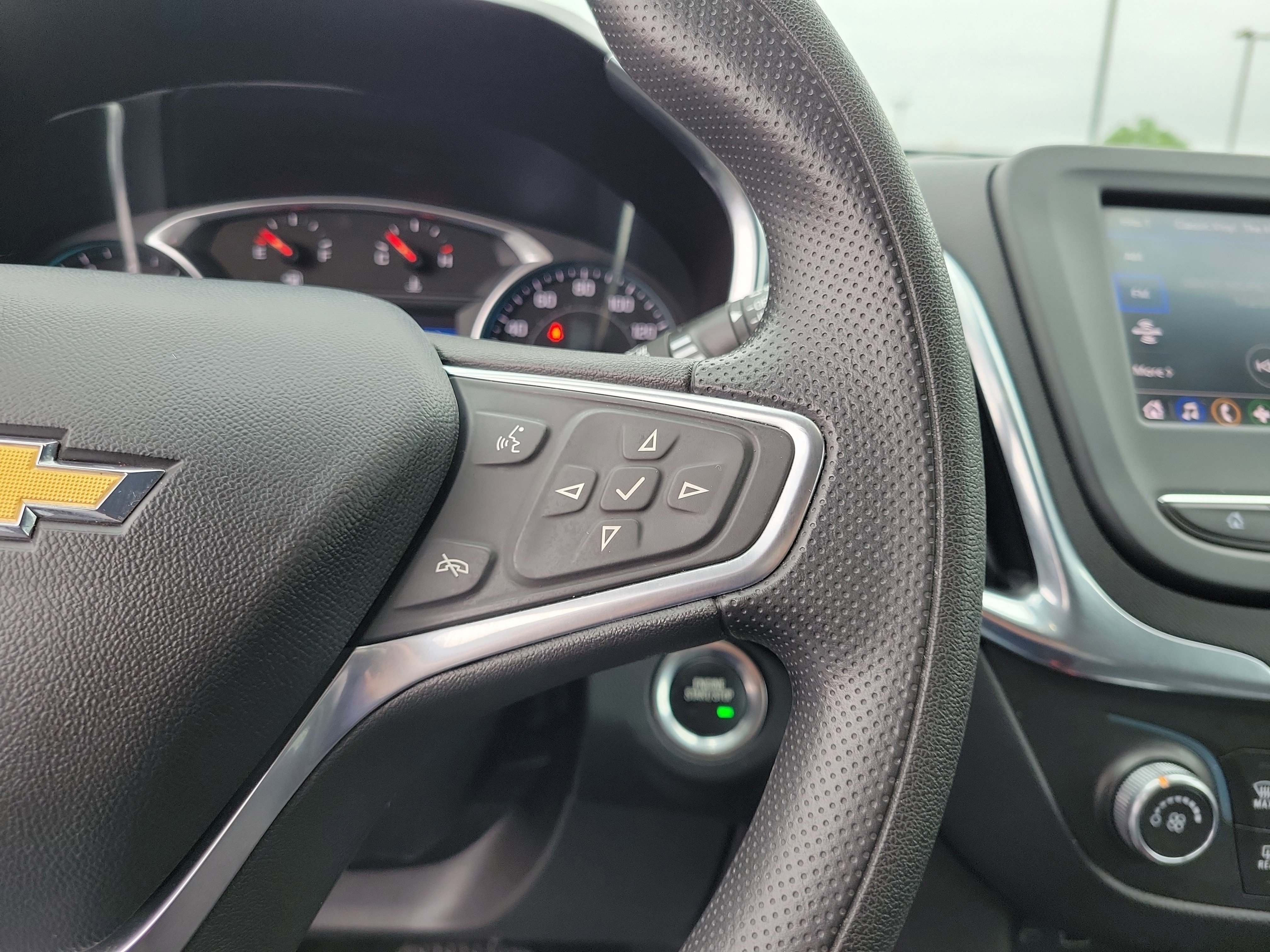 Used 2022 Summit White Chevrolet LT image 22