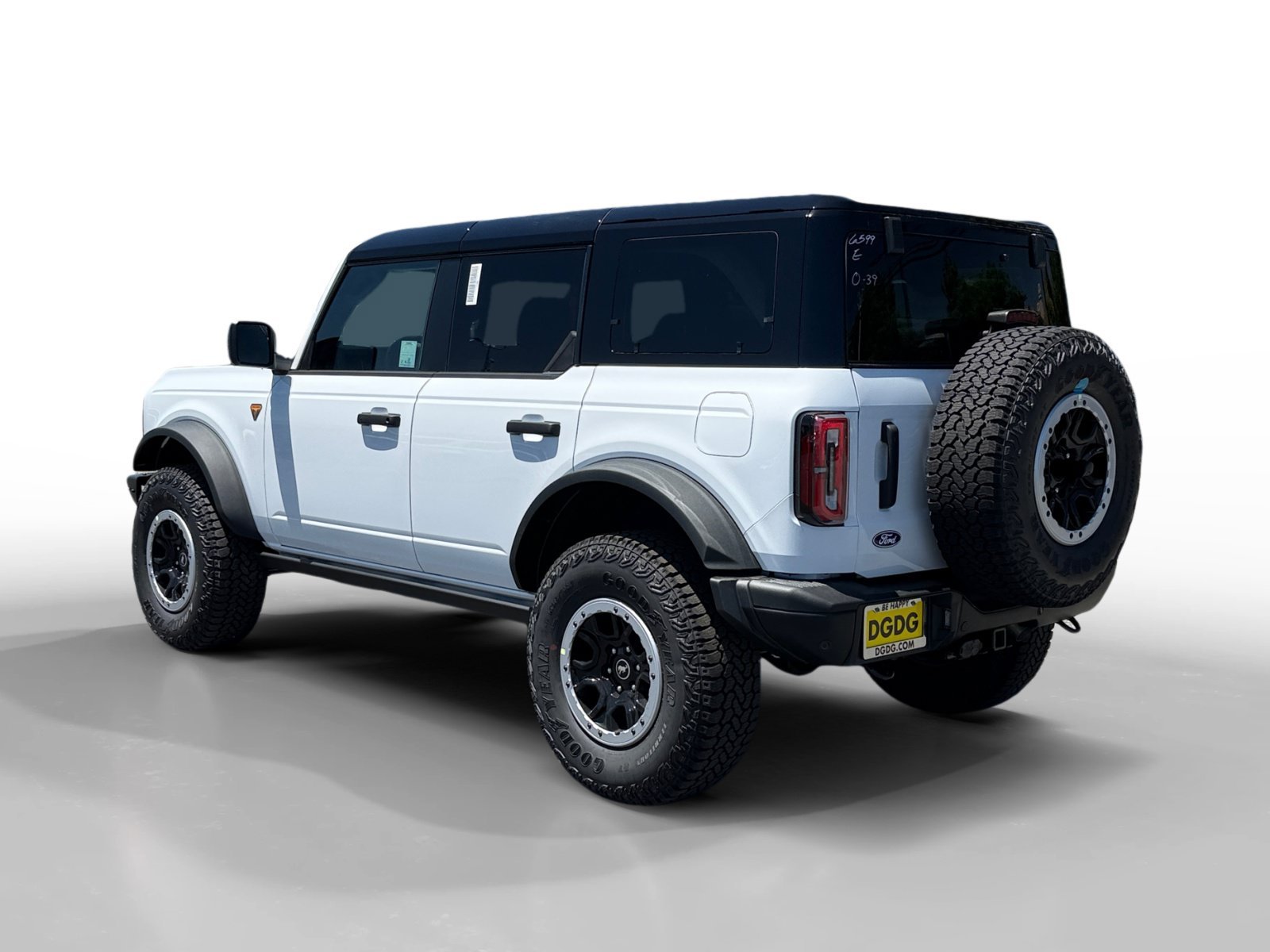 New 2026 Oxford White Ford Badlands® image 3