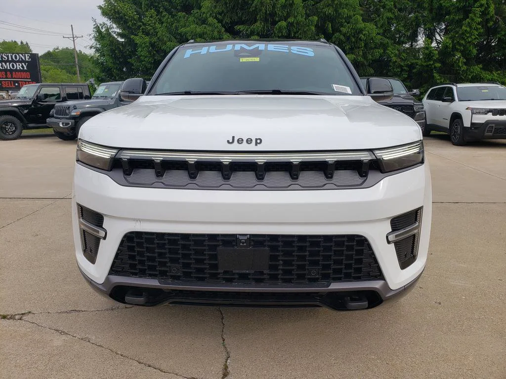 New 2026 Bright White Clear-Coat Exterior Paint Jeep Upland image 9