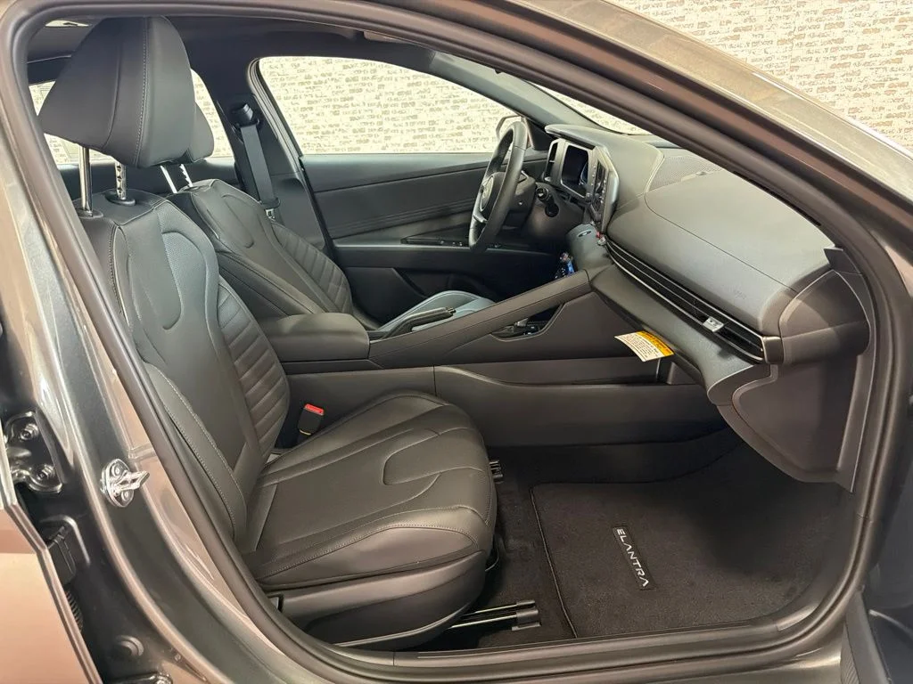 New 2026 Amazon Gray Hyundai SEL Sport image 11