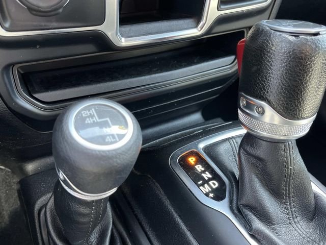 Used 2019 Gray Jeep Unlimited Sport image 30