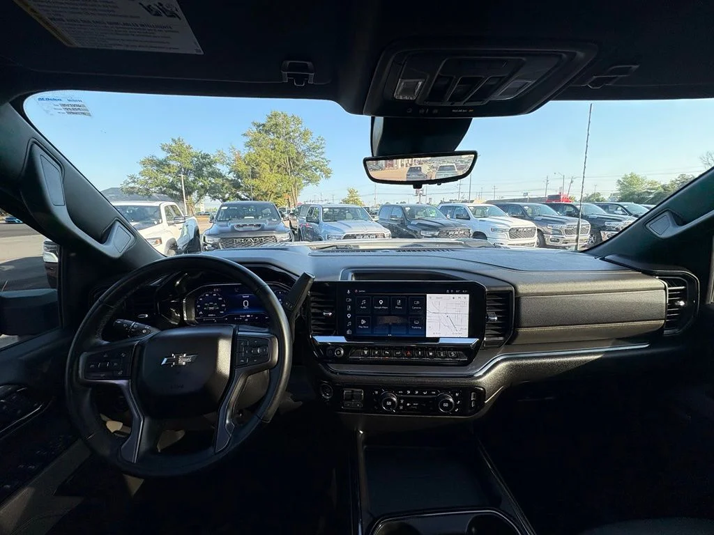 Used 2024 White Chevrolet ZR2 image 24