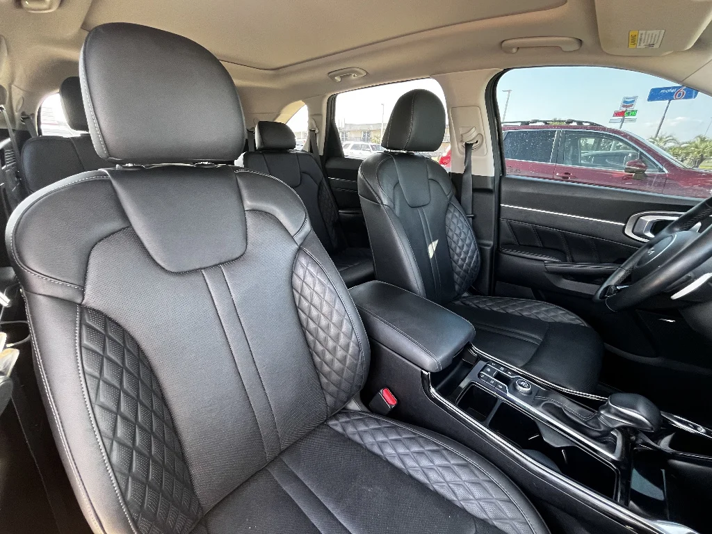 Used 2022 Ebony Black Kia SX Prestige image 9