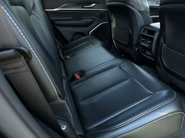 Used 2024 Black Jeep 4xe image 39