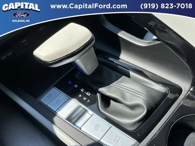 Used 2023 White Hyundai Limited image 31