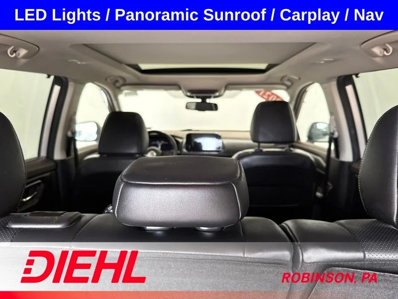 Used 2021 Gold Nissan Platinum image 10