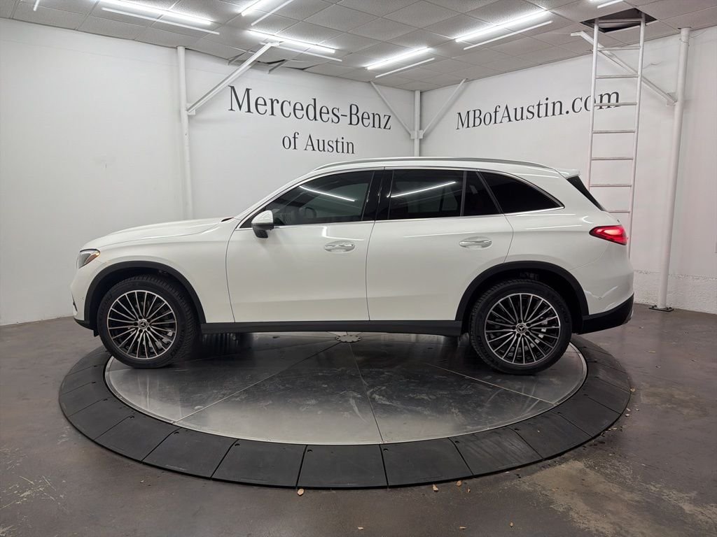 Used 2026 White Mercedes-Benz GLC 300 image 4