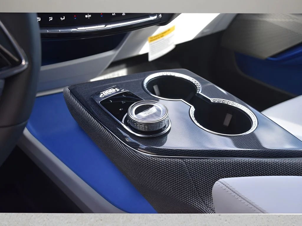 2026 Cadillac OPTIQ Luxury - Photo 31