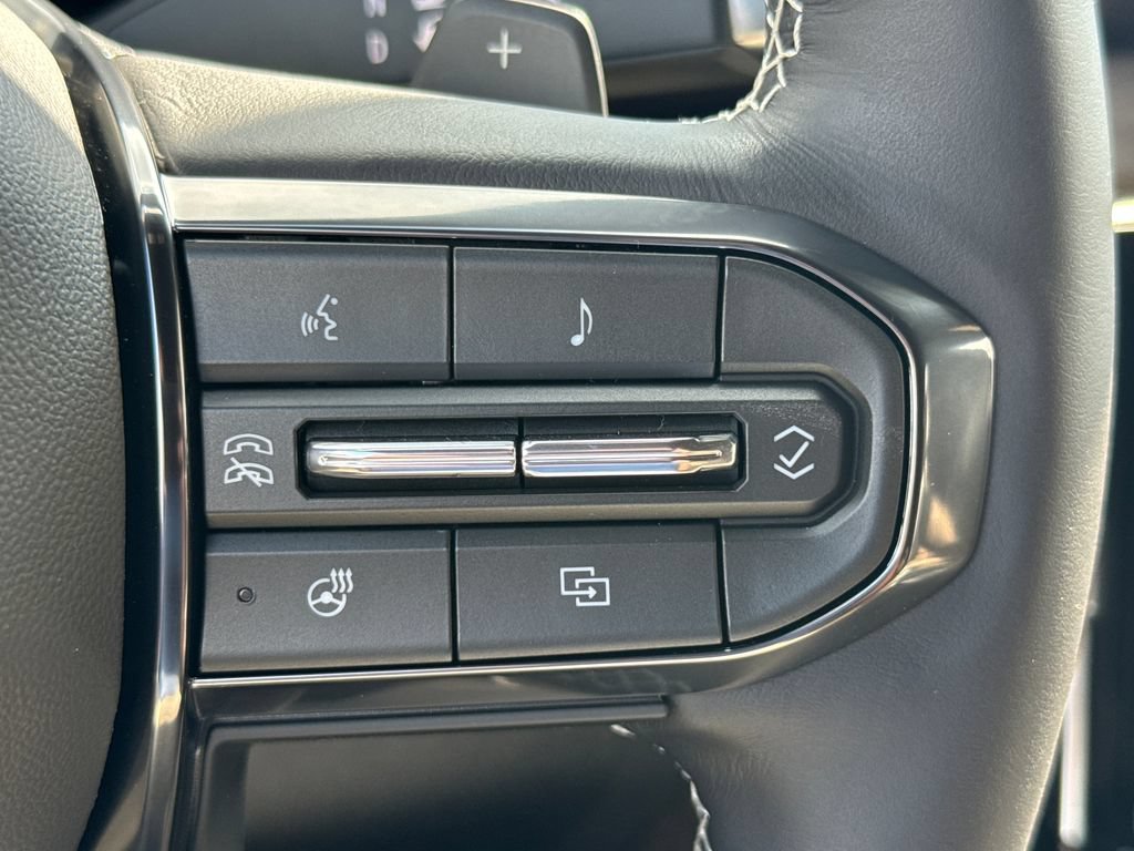 2026 GMC Yukon Denali Ultimate - Photo 32