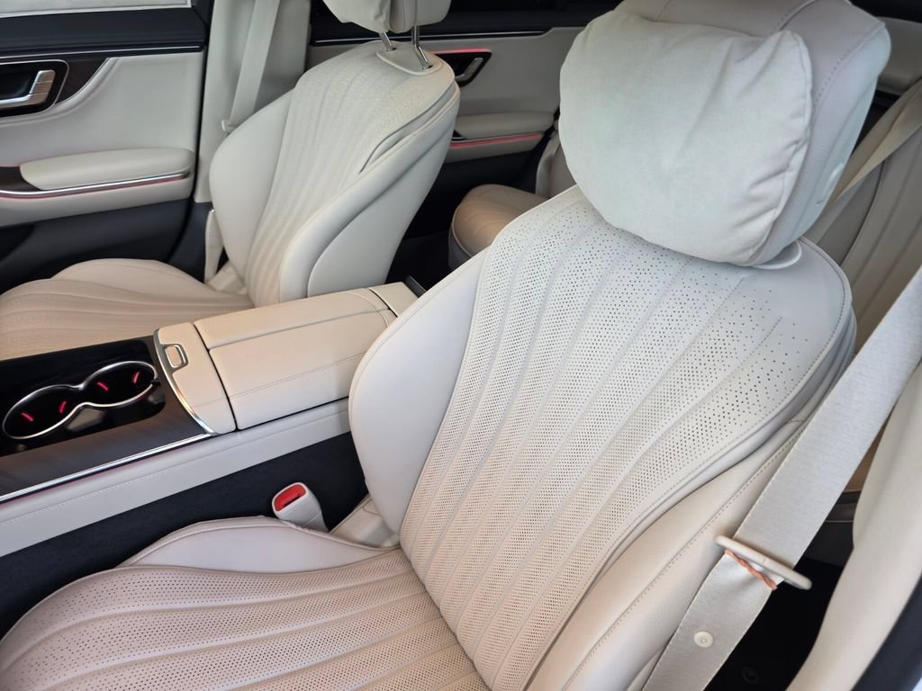 New 2027 MANUFAKTUR Moonlight White Metallic Mercedes-Benz S 500 image 25