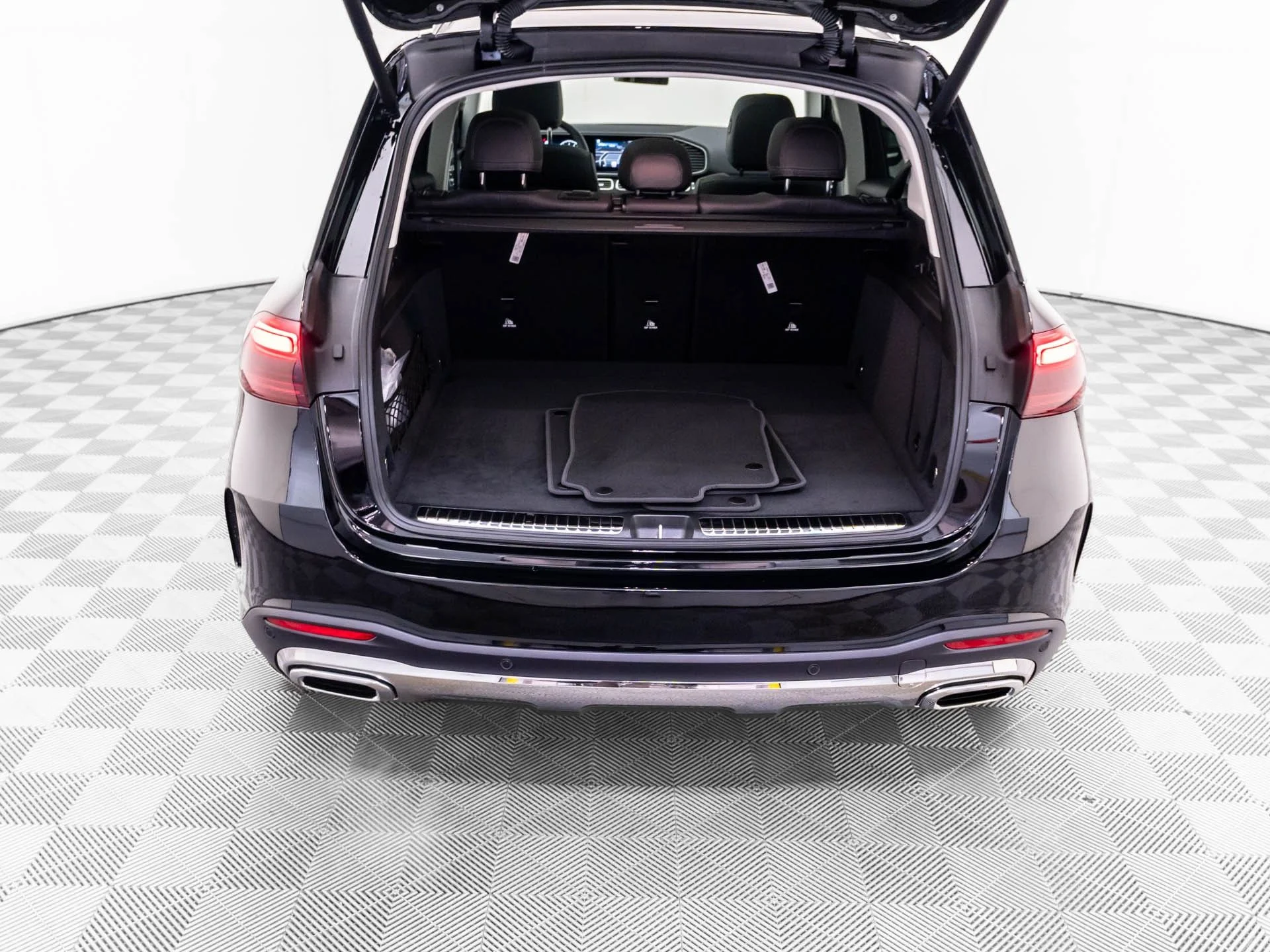 New 2026 Black Mercedes-Benz GLE 450 image 35