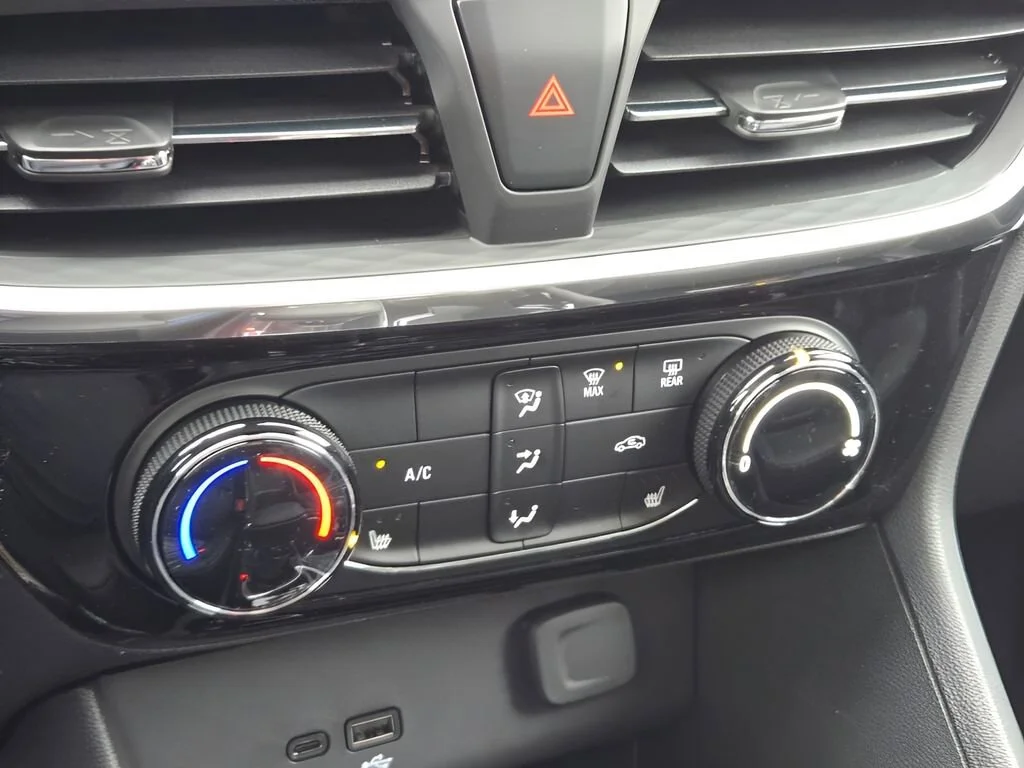 2026 Buick Encore GX Sport Touring - Photo 23