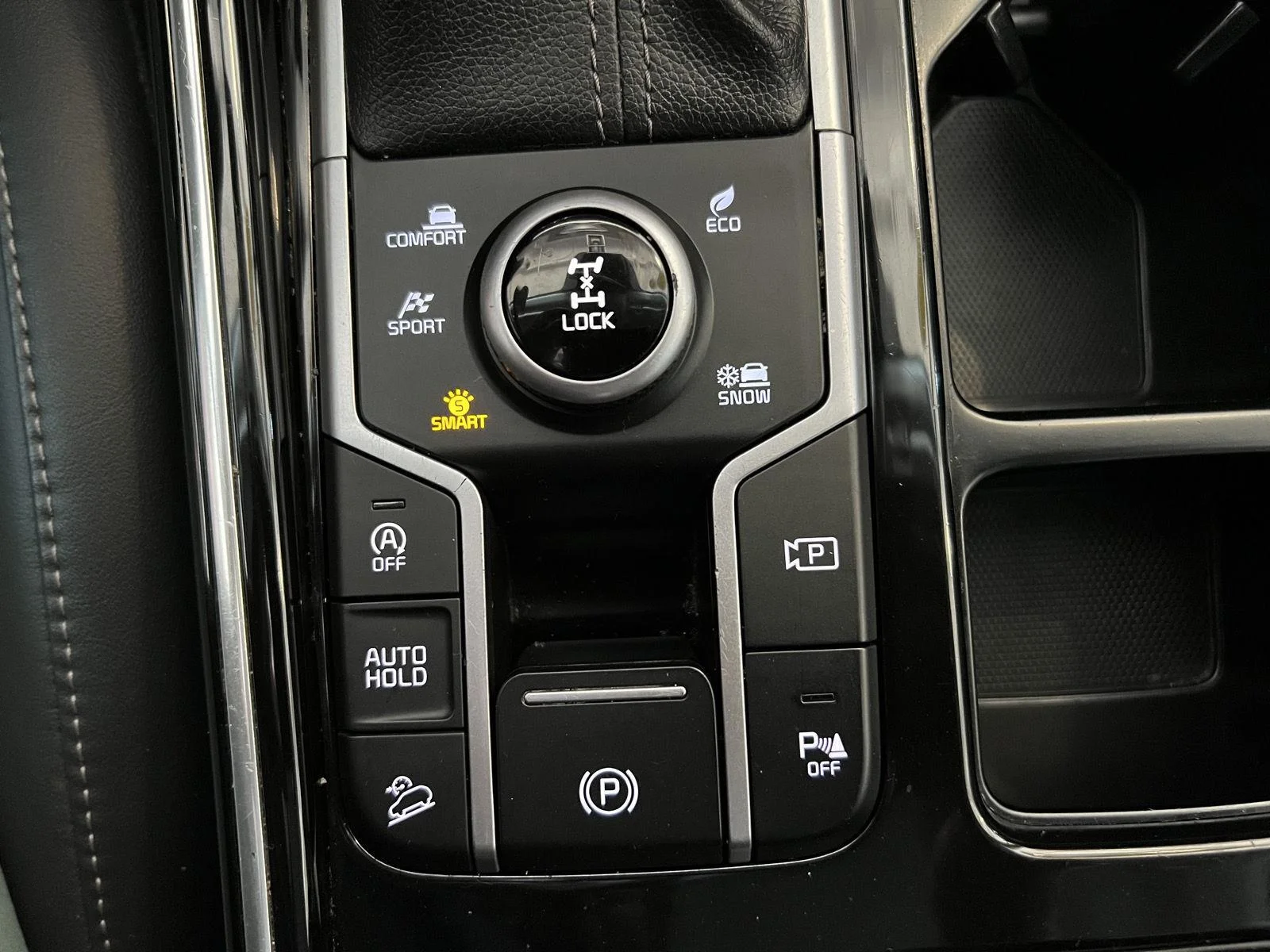 Used 2022 Glacial White Pearl Kia SX image 28