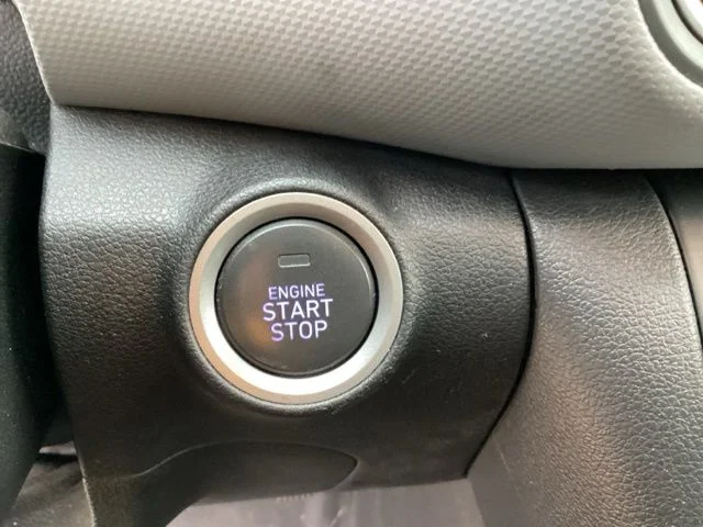 Used 2020 Gray Hyundai SEL Plus image 34