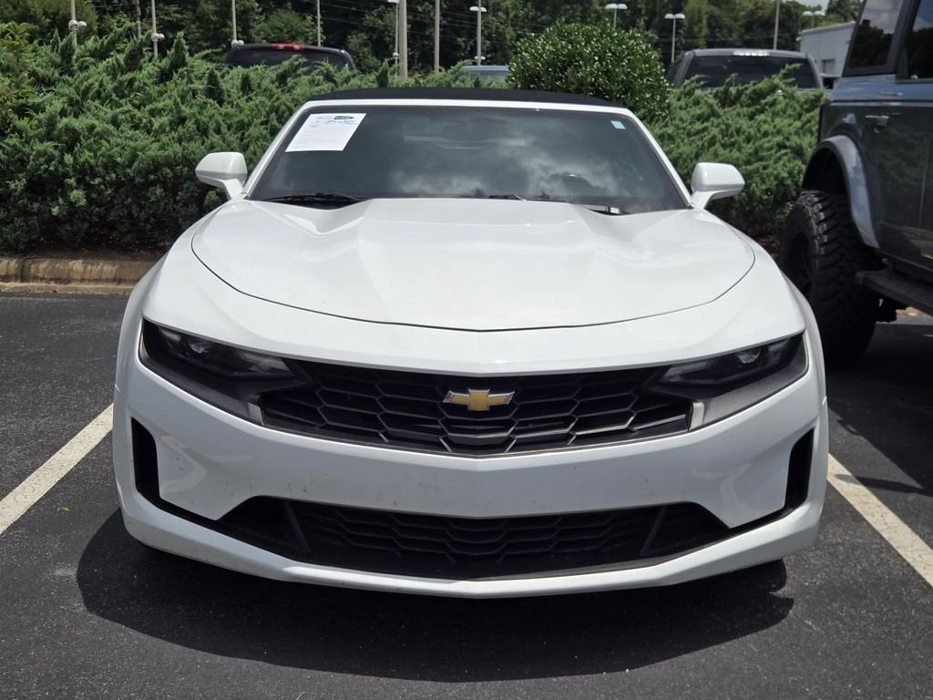 Used 2021 White Chevrolet 1LT image 3