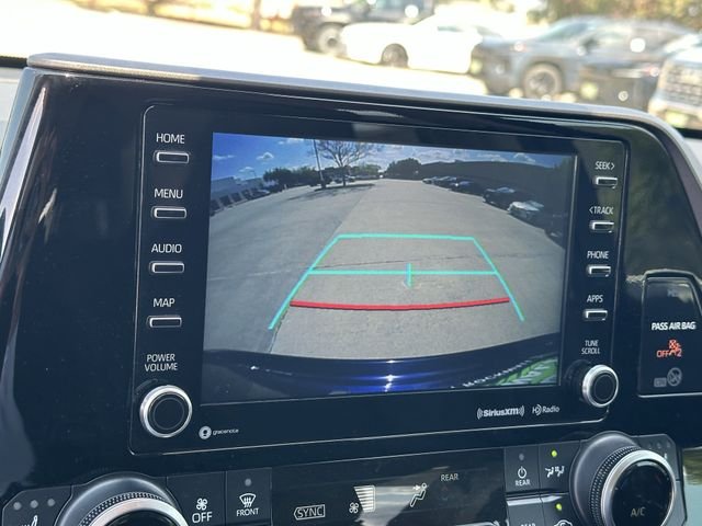 Used 2021  Toyota XLE image 18