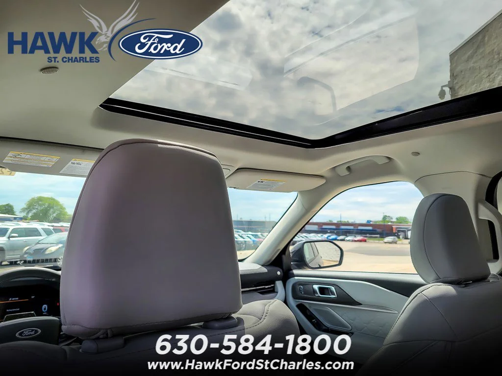 New 2026 Carbonized Gray Metallic Ford Platinum™ image 12