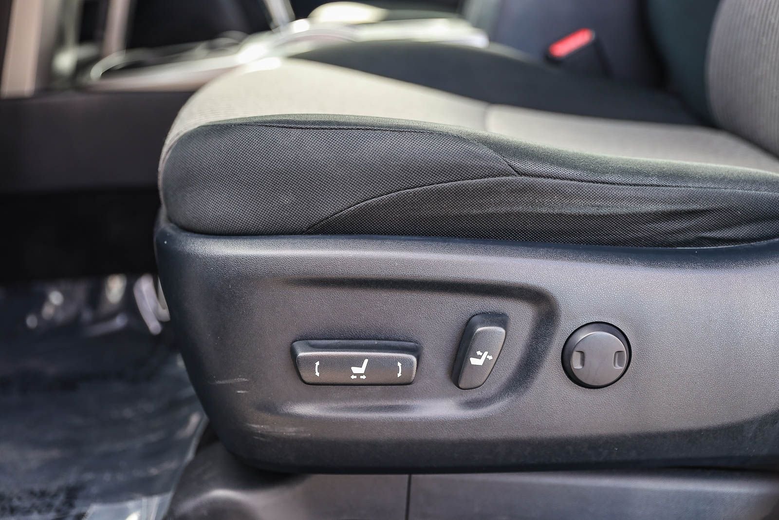 Certified Used 2023 ICE CAP Toyota SR5 image 21