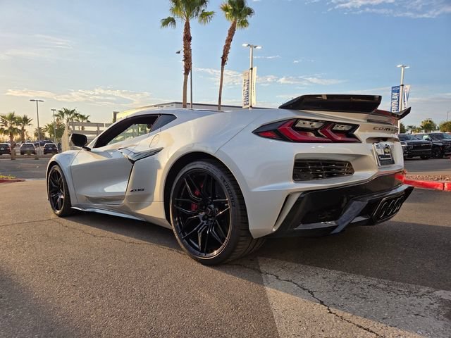 2027 Chevrolet Corvette 3LZ - Photo 3