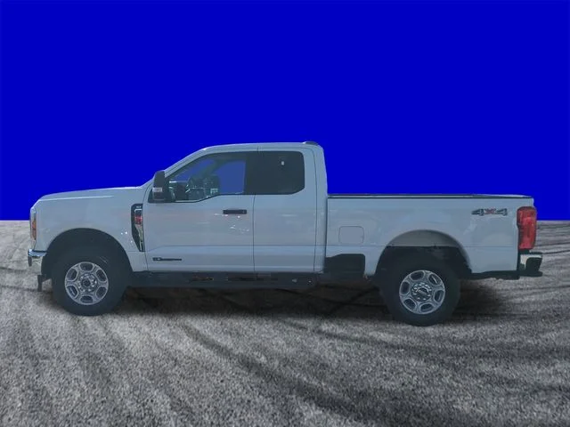New 2026 Oxford White Ford F-250® XLT image 7