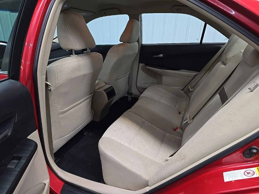 Used 2013 Red Toyota LE image 29