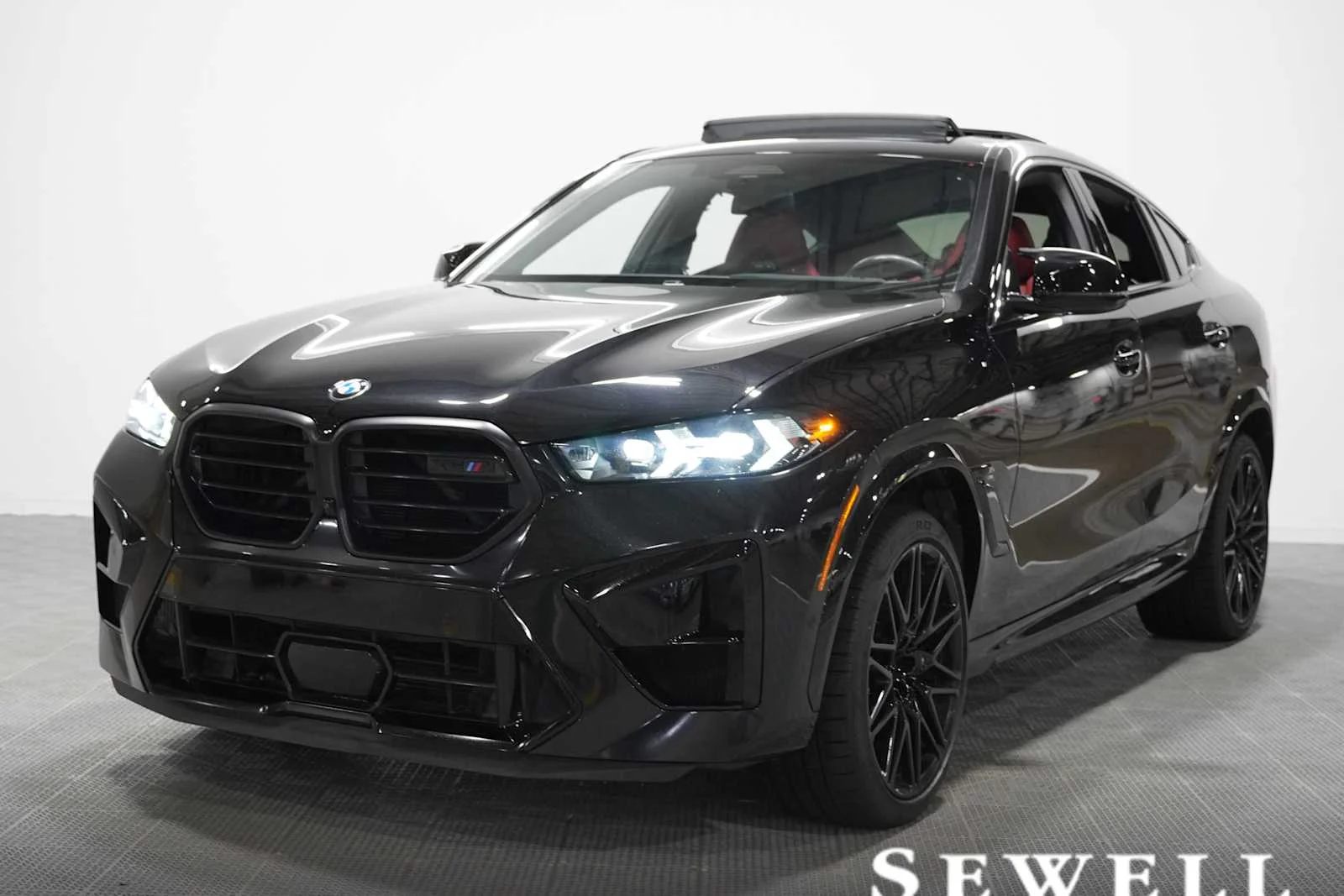 2024 BMW X6 M Competition's photo