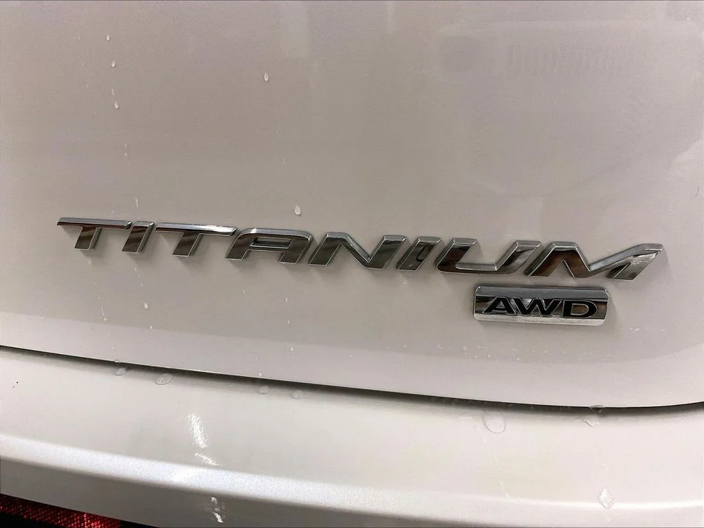 Used 2016 White Ford Titanium image 11